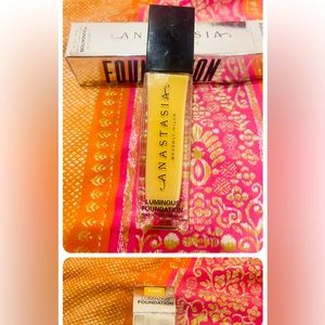 Anastasia Beverly Hills luminous foundation!